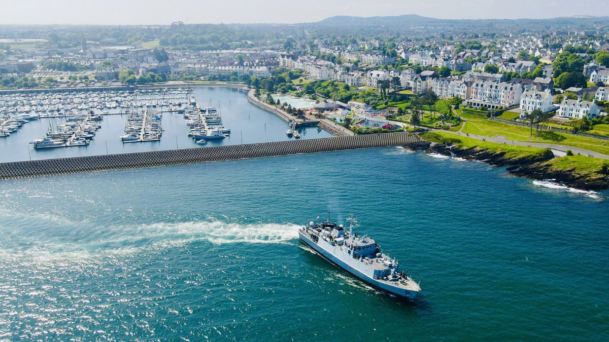 .<a href="/HMSPenzance/">HMS Penzance</a> sails from Bangor yesterday after hosting visitors for the Sea Bangor Festival.

royalnavy.mod.uk/news-and-lates…

Via <a href="/ShellevenHouse/">Shelleven House</a>
