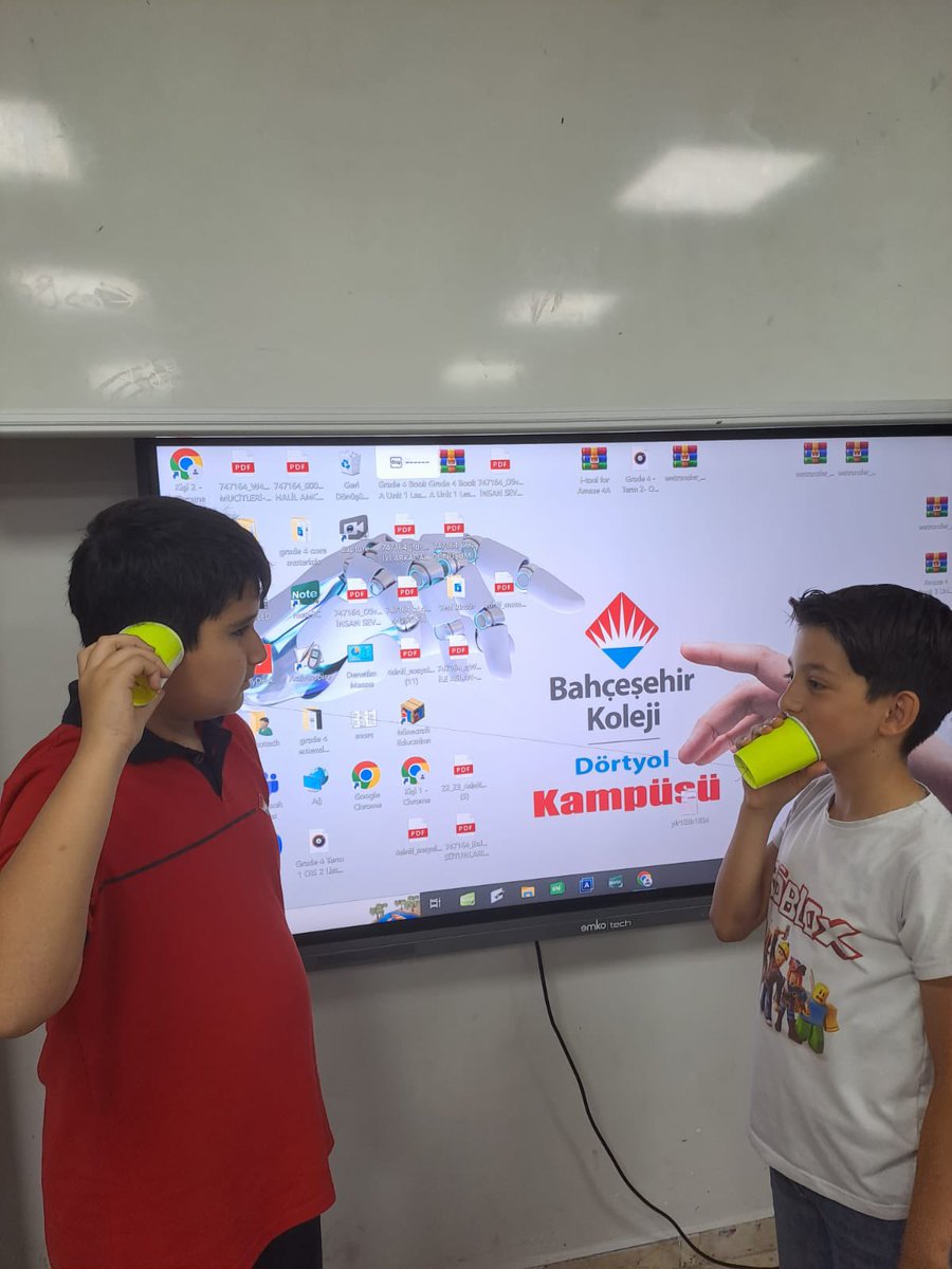 4 A Sınıfı sesin titreşim yoluyla iletilğini kendi telefon ve hoparlör sistemini kurarak öğrendiler.🧪🌡️🧫🔭🔬🧬🦠

#bahçeşehirkoleji 
#bahçeşehirdörtyolkampüsü