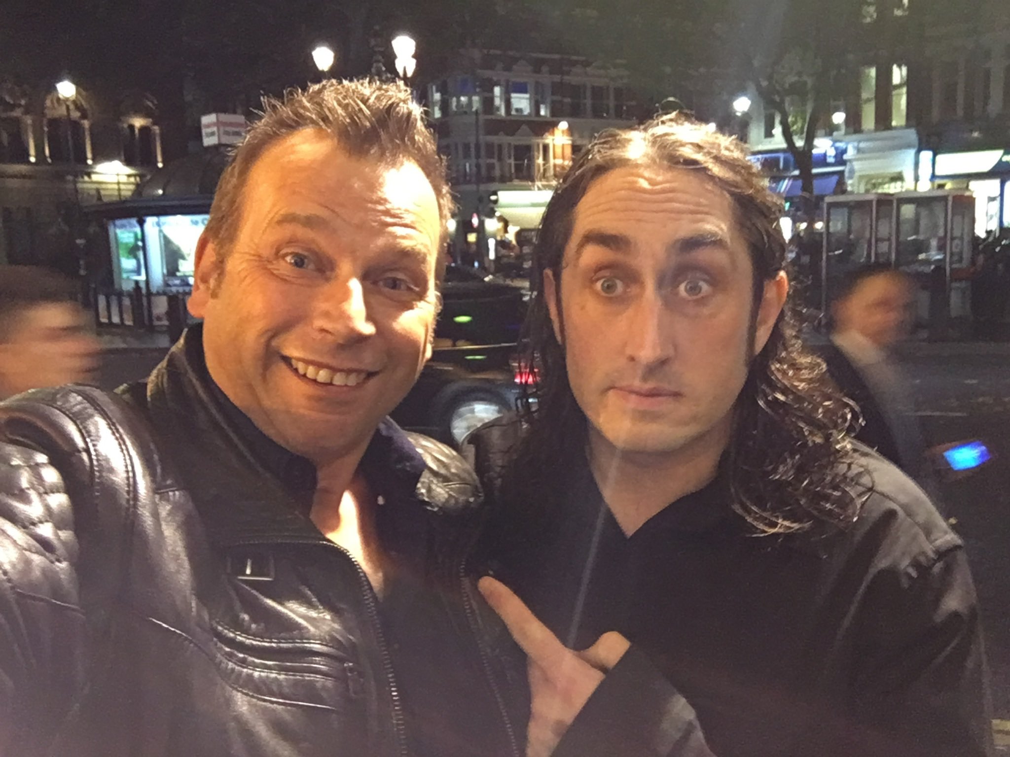 Happy belated Birthday (yesterday) to comedian Ross Noble. I hope that he had a wonder-filled day  