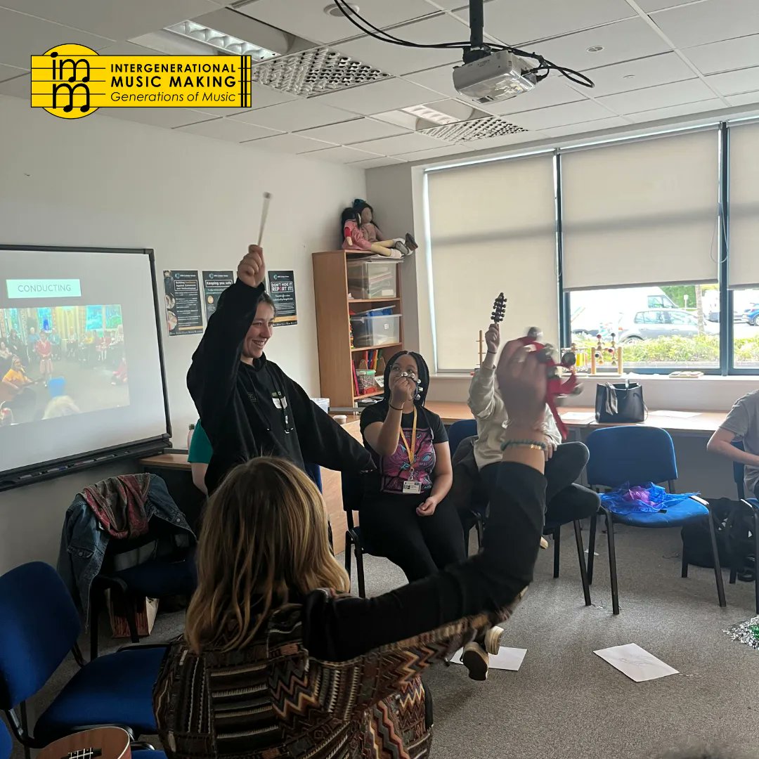 IMMmusicUK's tweet photo. Join us as we celebrate #NationalYouthSocialDay 

Here's our team delivering an innovative music training session for Health and Social Care students at Stephensons College in Leicestershire. Let's invest in young leader! 
#iwillFund
@sovereignha @iwill_movement @TNLComFund @DCM https://t.co/pCEDq6zOtU