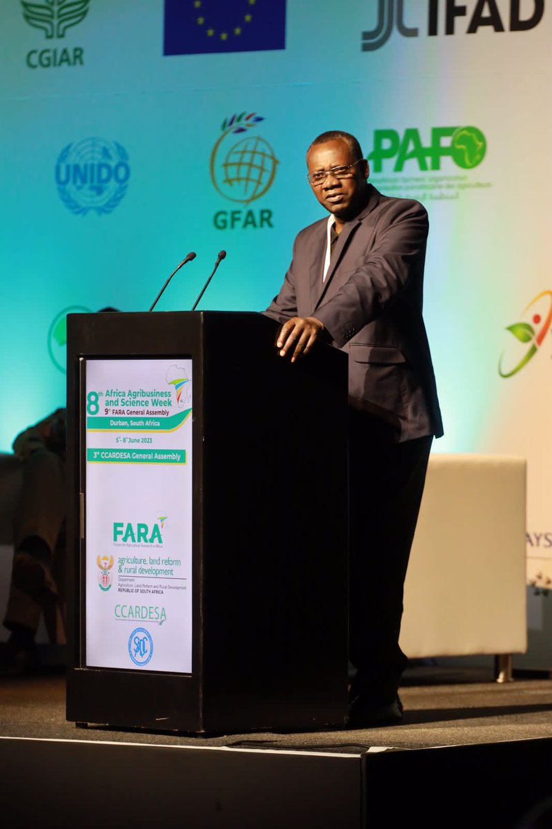 #HappeningNow 🇿🇦@CGIAR plenary session #AASW8, where leaders are discussing what the Action Plan between @CGIAR and African Agricultural Research and Innovation Institutions means for transforming Africa’s #Food #Land and #WaterSystems @FARAinfo @AfDB_Group @AUC
