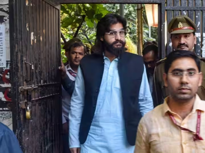 Asian_News_'s tweet photo. Case Against Abbas Ansari  : मुख्तार अंसारी के बेटे 'अब्बास अंसारी' की याचिका पर सुप्रीम कोर्ट में आज होगी सुनवाई.. #CaseAgainst #AbbasAnsari #SupremeCourt #AbbasAnsari #asiannews #MukhtarAnsari https://t.co/GkNjdDKUuy
