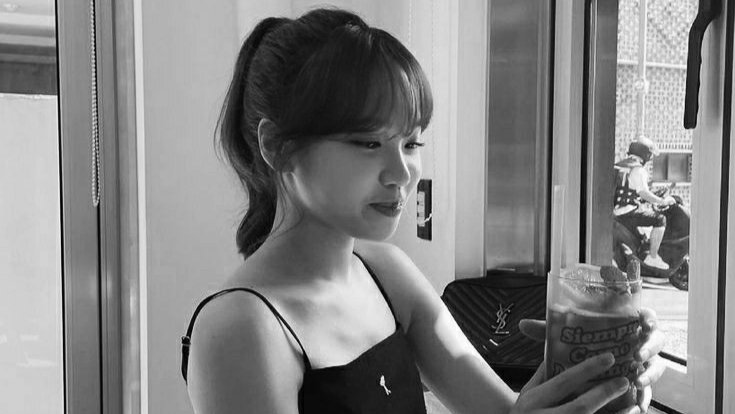 yjmrya's tweet image. “unfinished business”
– a #2kim short au

wherein siena (kmj) taught that she finally moved on to her bestfriend, jaime (kcw), not until she saw her in their reunion with the girl she used to be jealous of.