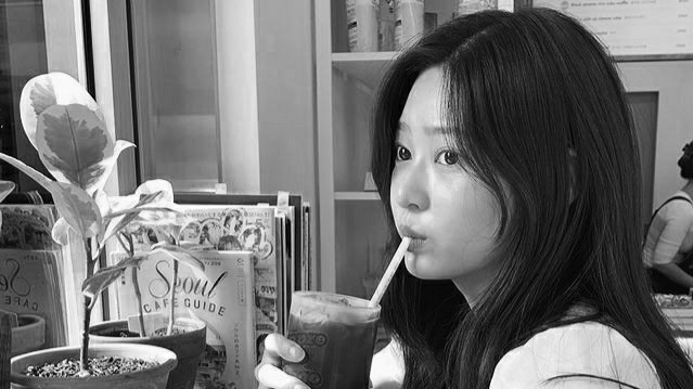 yjmrya's tweet image. “unfinished business”
– a #2kim short au

wherein siena (kmj) taught that she finally moved on to her bestfriend, jaime (kcw), not until she saw her in their reunion with the girl she used to be jealous of.