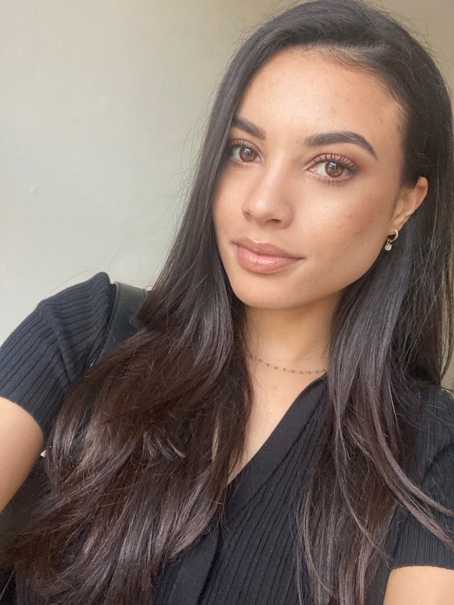 margot-on-twitter-gmgm-my-return-flight-has-been-cancelled-i-m