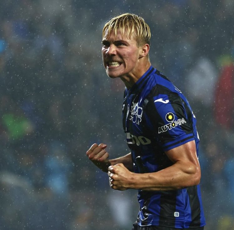 Rasmus Höjlund for £40M - YES/NO? 🤔 

#MUFC || #GlazersOut || #TransferTalk ✅