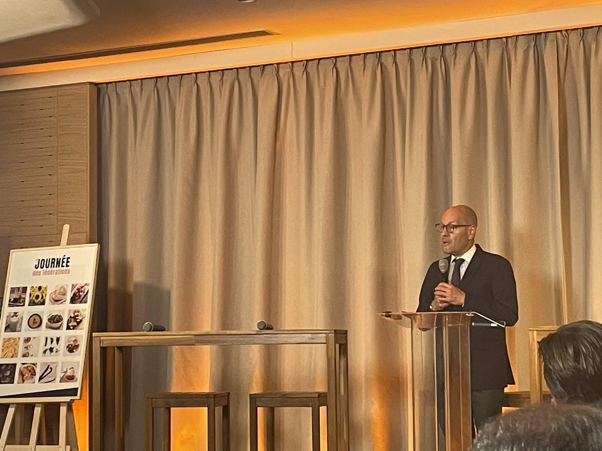 « Un monde + chaud c’est un monde + cher » nous dit <a href="/pascalperri/">PERRI</a> en introduction des journées des fédérations @fedalim <a href="/fncorpsgras/">Fncg</a> <a href="/syfab_bvp/">SYFAB</a> dont le fil rouge est :

« Bouleversements agro-alimentaires : Comment s’adapter aux chocs successifs? »

#alimentation