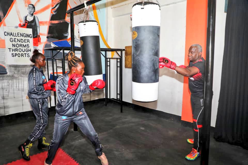 'One who is uncomfortable with the heat of the sun should climb up to cover it; or build a shade'. Women (and girls) in boxing will be supported and leveraged as champions of #genderequality and #EndGBV! #1vision3Zeros  #Musharaka4Tanmiya @UNFPASouthSudan @LZigomo