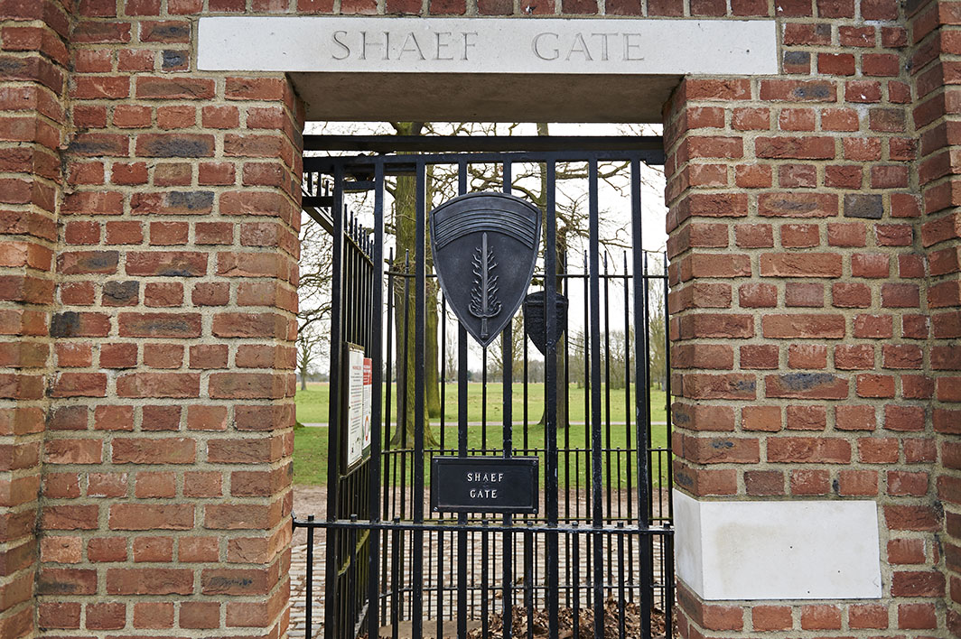 For the 50th anniversary of #DDay the entrance used by General Eisenhower was reopened and named SHAEF Gate.

Although the Camp Griffiss wartime buildings were demolished in 1963, a brick pavement sits on the site of Eisenhower’s office as testament to his presence here.

#DDay79