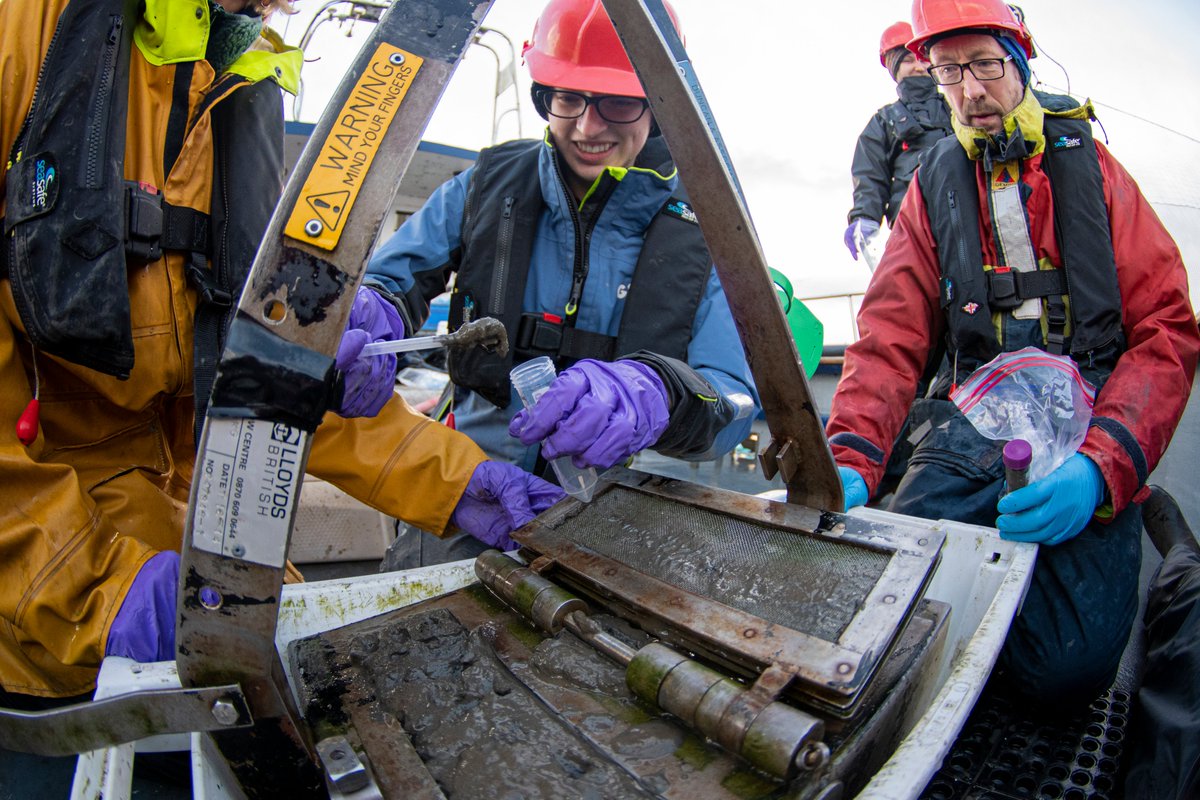 Scottish Association for Marine Science (@samsoceannews) on Twitter photo 📢Calling all #undergraduates - have you made your plans for this summer?
Last call for applications to our three <a href="/SUPERDTP1/">SUPER Doctoral Training Partnership</a> paid internships on the fantastic topics of #eDNA, #photogrammetry and snow #algae!
DEADLINE THIS FRIDAY!
Find out more here: sams.ac.uk/vacancies/supe… 📢Calling all #undergraduates - have you made your plans for this summer?
Last call for applications to our three <a href="/SUPERDTP1/">SUPER Doctoral Training Partnership</a> paid internships on the fantastic topics of #eDNA, #photogrammetry and snow #algae!
DEADLINE THIS FRIDAY!
Find out more here: sams.ac.uk/vacancies/supe…