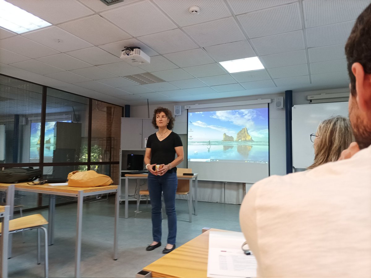 Bienvenida al #SeminarioPACOyPACA por parte de <a href="/susaznarlain/">Susana Aznar</a> Comenzamos!

#ProyectoPACOyPACA
@AFIPS <a href="/profithugr/">PROFITH UGR</a> <a href="/grupopafs/">Grupo PAFS</a>
<a href="/FACDEPORTEUCLM/">FAC. DEPORTE. UCLM</a> <a href="/uclm_es/">Universidad de Castilla-La Mancha</a>