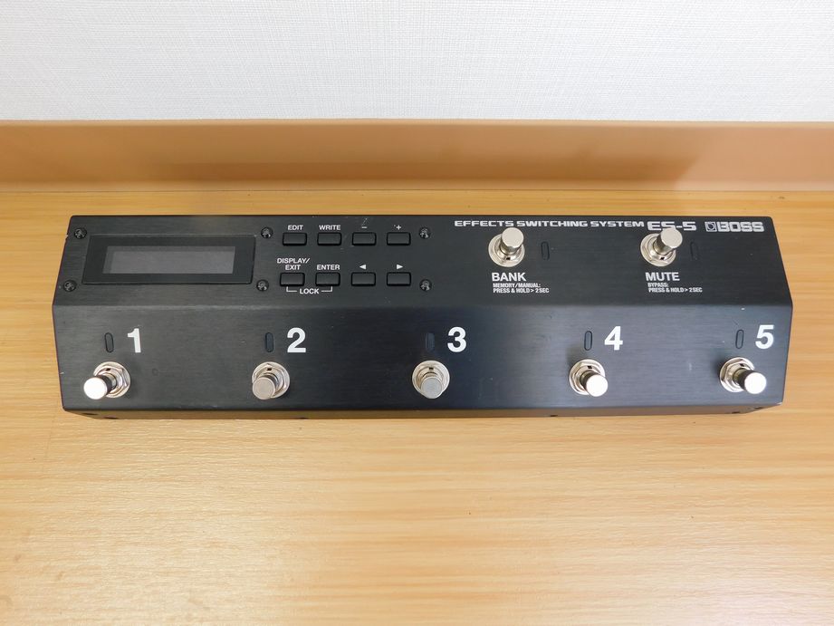 MARUYAHiroshima's tweet photo. 【中古】 BOSS ボス ES-5 Effects Switching System
ループスイッチャー
圧倒的でありながら、コンパクトなスイッチャー
★詳細はホームページで★
https://t.co/BPmgeUURd2
#boss #ボス #bosses5 #es5 #エフェクター #ループスイッチャー #スイッチャー #中古エフェクター
#マルヤ #広島 https://t.co/KYHkX1xXkh