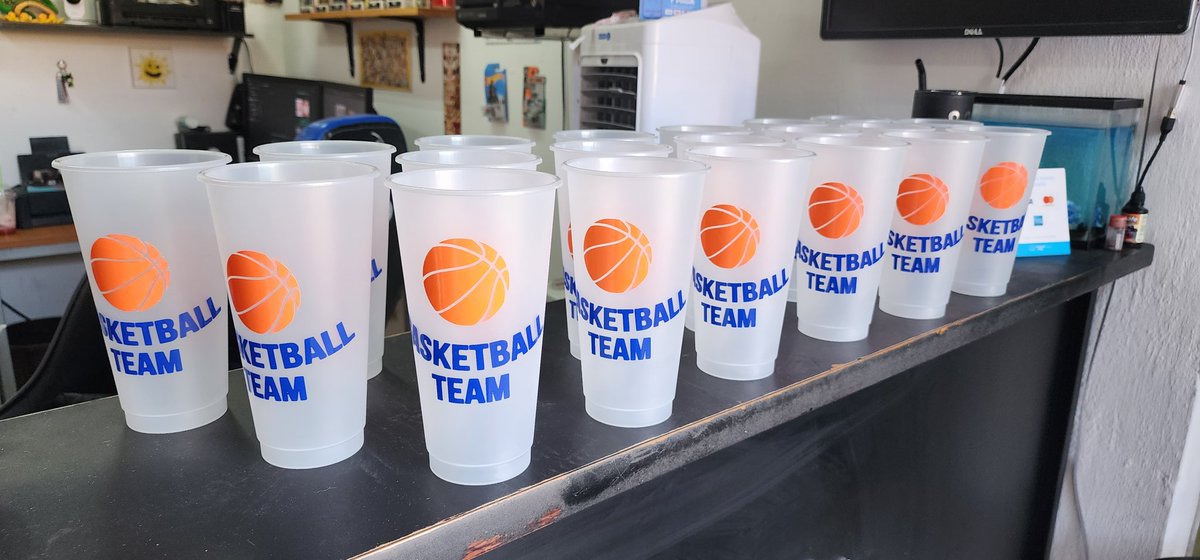 DesignYos's tweet image. ¡Excelente Martes! 🙌🏽

Lo trabajamos con vasos tipo fiesta con personalizado en corte de vinil a dos tonos tanto logo como nombre personalizado en cada vaso, calidad en empalme y calidad en producto, cotiza los tuyos! 👌🏽

#VasosPersonalizados #CorteDeVinil #Empalme #YosDesign 💎