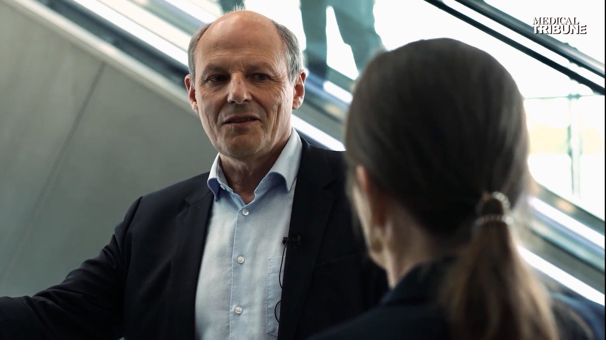 NuberGunter's tweet photo. Die wichtige Säule #Psychologie in der #Diabetes-Therapie: Vergütungsziffern fehlen, #Therapie-Plätze und Infrastruktur auch. Video (Nr. 6!) vom #dk2023 mit Prof. Bernd Kulzer. @DDG_Tweets @diabetesDE @dgimev @DrCWerner @MedTrib_medizin #diabeteskongress
https://t.co/JLAVK1B9Zv https://t.co/4qyYtICxG9
