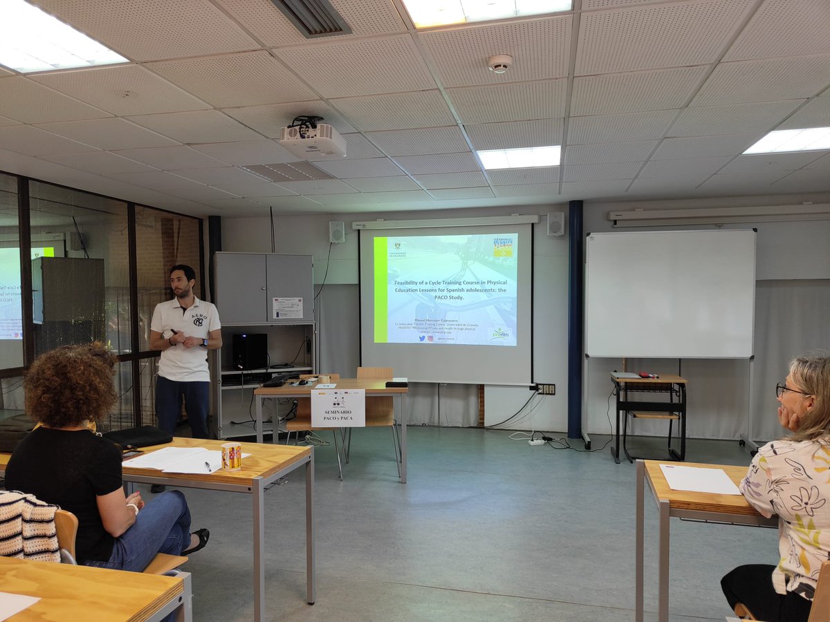 Escelente exposición sobre la unidad didáctica del Estudio PACO, de la mano de <a href="/ManuHerCol/">Manuel Herrador</a> <a href="/profithugr/">PROFITH UGR</a> , en el #SeminarioPACOyPACA.

#ProeyectoPACOyPACA
<a href="/PalmaChillon/">Palma Chillón Garzón</a>
<a href="/FACDEPORTEUCLM/">FAC. DEPORTE. UCLM</a>