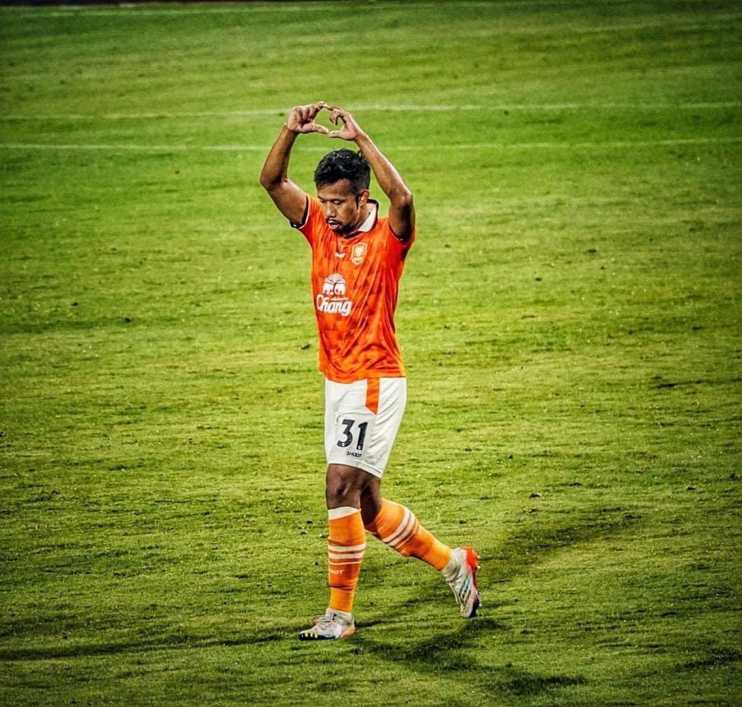 TheDragonianFC's tweet photo. Time to say goodbye.
ขอบคุณสำหรับตลอดระยะเวลา 7 ปีที่ผ่านมา เราจะคิดถึงนายตลอดไป ขอให้นายโชคดี
Thank you. #PS31 https://t.co/gEqaFOTUX0