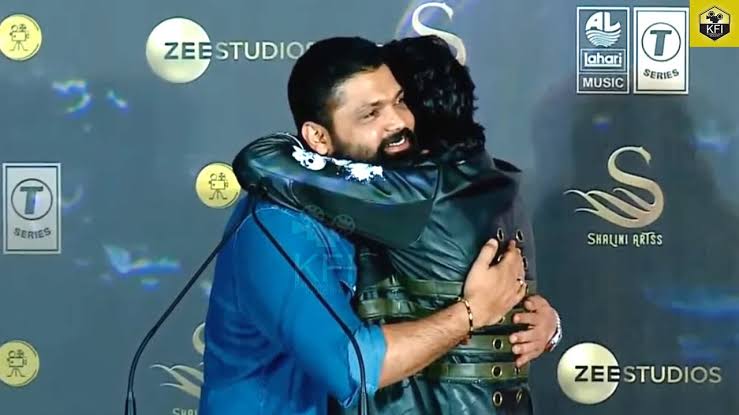 MyKichcha962's tweet photo. Many many more Happy Returns @rakshitshetty Anna🎂🥂🎊

@KicchaSudeep Boss 👑
#HappyBirthdayRakshitShetty🙌😍
#HBDRakshitShetty🙌😍 https://t.co/XNbo7mspsW