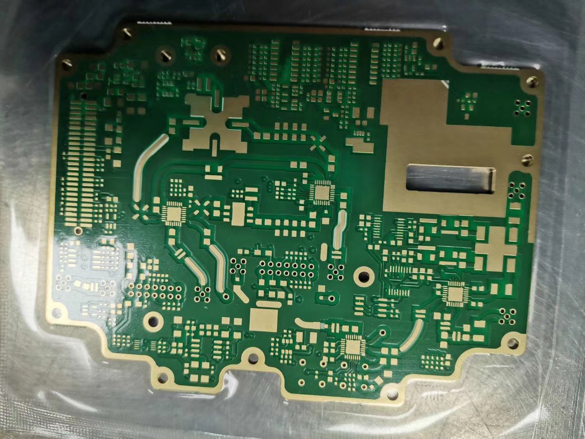 4 Layer High Frequency PCB with Rogers material
#PCB #PCBdesign #PCBlayout #PCBA #hdiPCB #multilayerPCB #blindviaPCB #RigidFlexPCB #Jaapson #telecommunications #iot #fpga #robotics #robot #consumerelectronics #accesscontrol #automation #wearable #microwave
info@jaapson-pcb.com