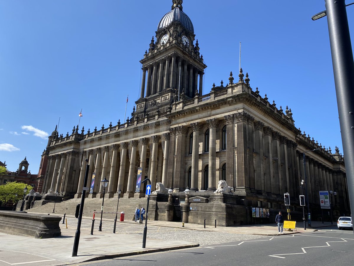 jenem20's tweet photo. Visiting Leeds for work - I’d forgotten how blooming friendly and helpful people are here. Lovely city and even better in the sunshine #Leeds #positivity https://t.co/Ij37YbmcjA