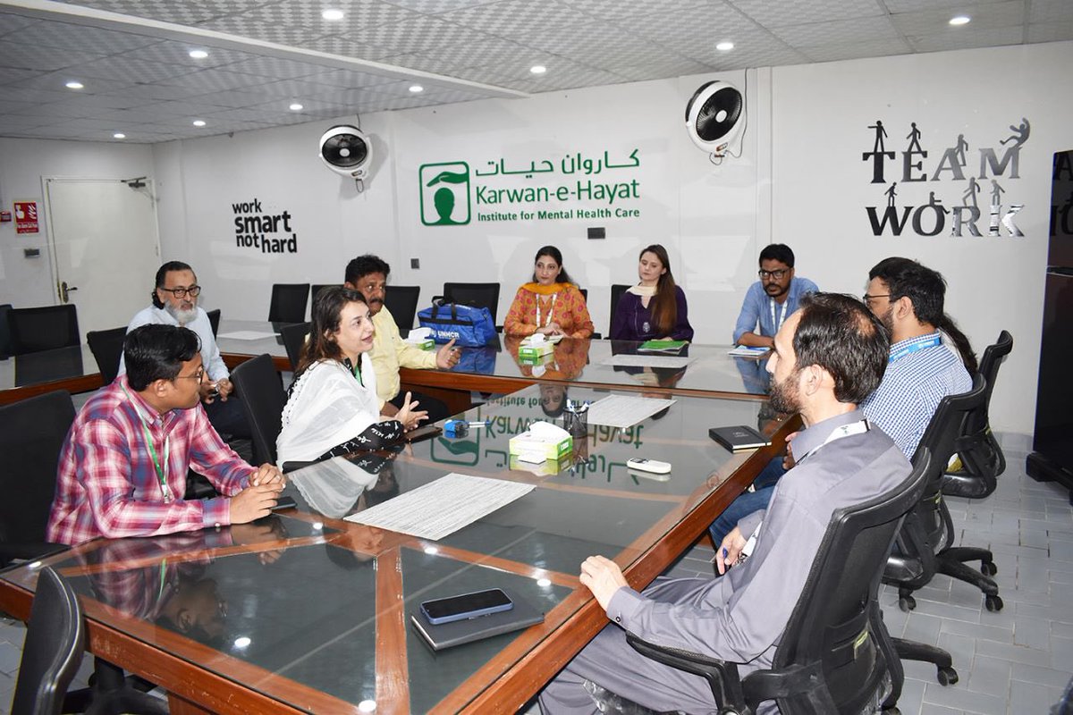 KarwanHayat's tweet photo. Karwan-e-Hayat is extremely pleased to receive 50 Dignity Kits, donated by UNHCR Pakistan with Inspire Pakistan, for the benefit of the female patients. 

#KarwaneHayat #mentalhealthawareness #inkinddonation #healthandhygiene #friendsofkeh #unhcrpakistan #inspirepakistan https://t.co/JSb6gJMVms