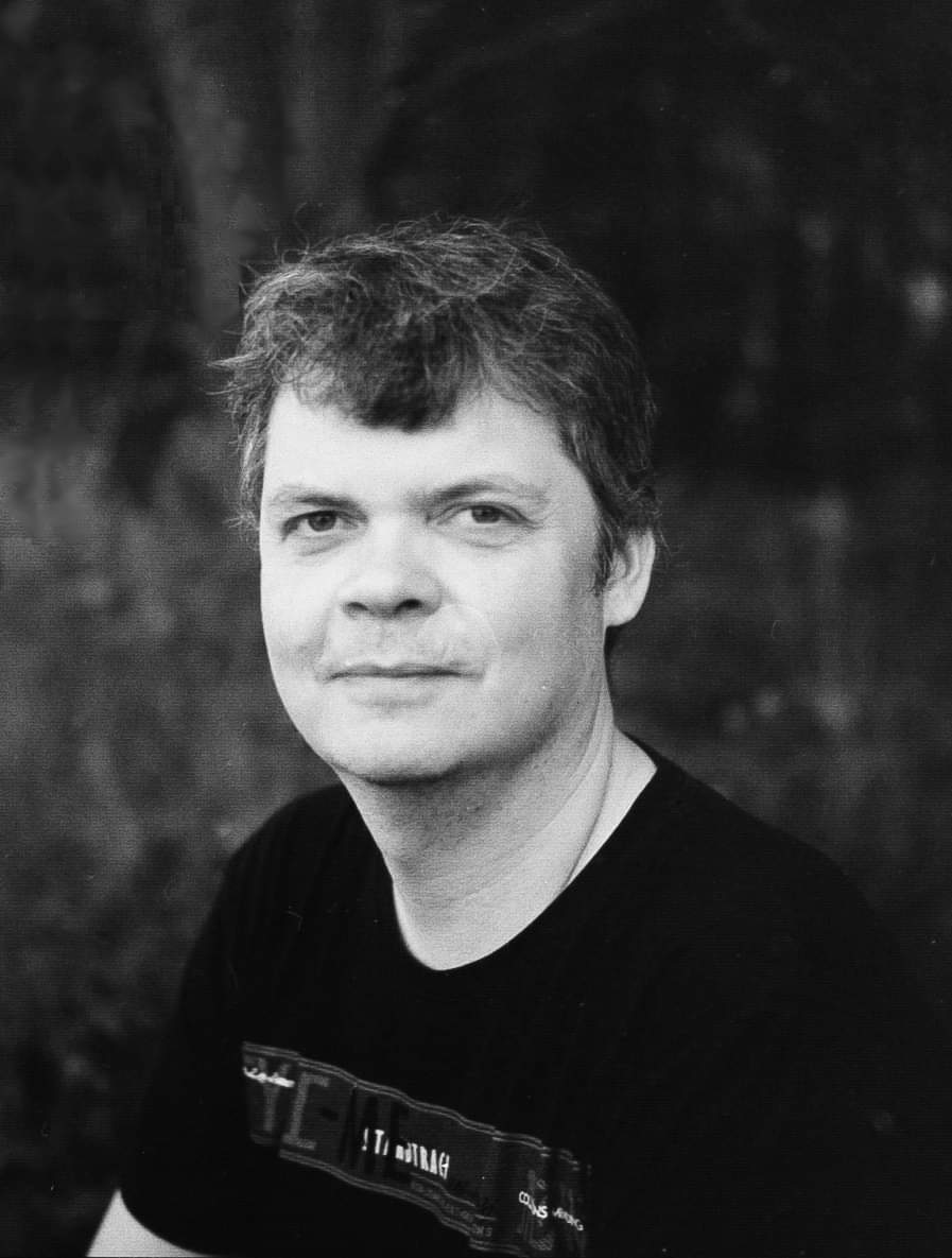 EDUARD BURGET (1972–2023)

Dne 5. června náhle zemřel pracovník Ústavu pro českou literaturu AV ČR, náš kolega a kamarád Eduard Burget. Každý, kdo Edu znal, ví, jak velká je to ztráta.
⬇️