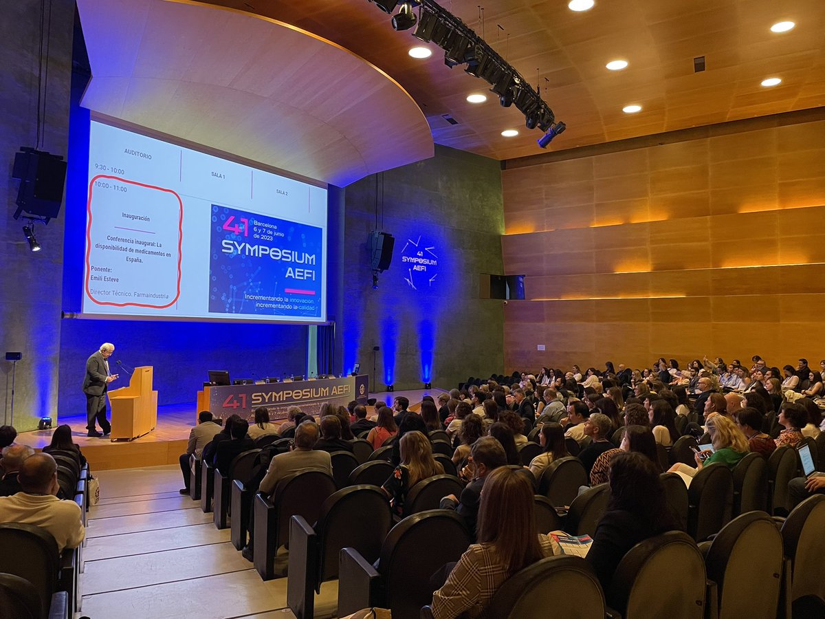 AEFI_es's tweet photo. 💊“La disponibilidad de medicamentos en España” por Emili Esteve.
Director Técnico de @Farmaindustria
#SymposiumAEFI2023 #IndustraFarma #Barcelona #AuditoriAxa https://t.co/uQeMdbHUoK