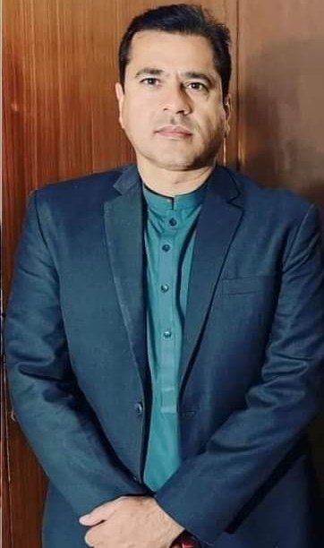 اگر آپ یہ ٹویٹ دیکھ رہیں ہیں تو ریٹویٹ کریں اور یہ ٹرینڈ 
#عمران_ریاض_کی_جان_کو_خطرہ

جوائن کریں اور سب عمران ریاض خان کے لئے آواز اٹھائے اور اس ٹرینڈ کو واپس پاکستان پینل پر لائے پلیز