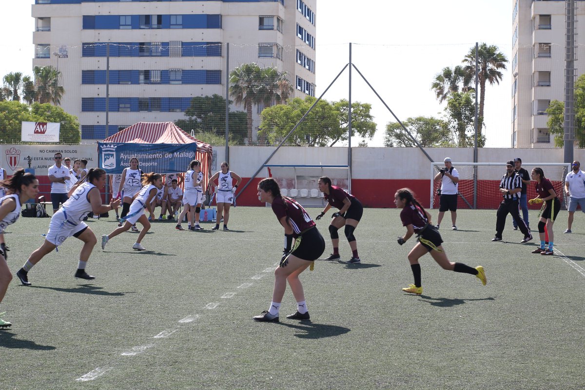 Vva_BlackStorks's tweet photo. 🏃‍♀️ #Yakira8, #Ana44, #Julieta21, #Blanca5 y #Bea10 fueron partícipes de este hito.

🟢🟤

Las Amazonas empataron 6-6 el primer partido ante Málaga #Corsarias🏴‍☠️. Pero remontaron de forma épica y ganaron el segundo encuentro por 20-18 para ser las ‼️nuevas campeonas de Andalucía‼️ https://t.co/TBR1cgt7il