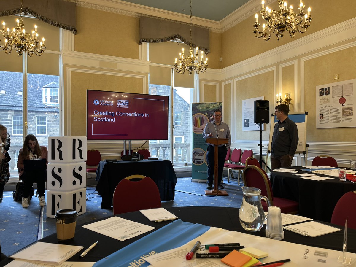 The @RoyalSocEd @YoungAcademySco meets the UKYA members to create connections. First up #responsibledebate