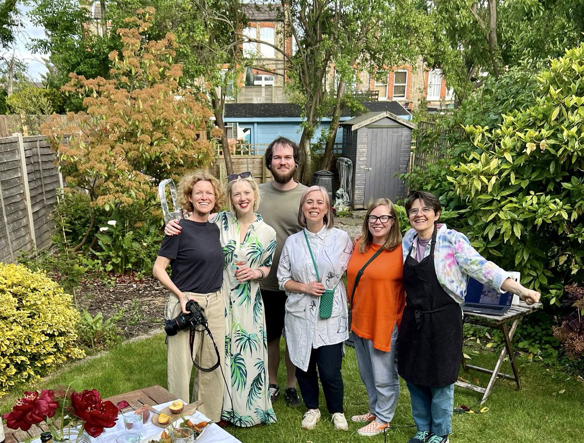 Yesterday was one of those very special book shoot days. Doing it at home in our garden felt like such a joy & privilege - huge thanks @TheOtherCeline & the brilliant team: @PatriciaNiven behind the camera; Valerie Berry food styling; Jen Kay propping; Georgie Hewitt designer x