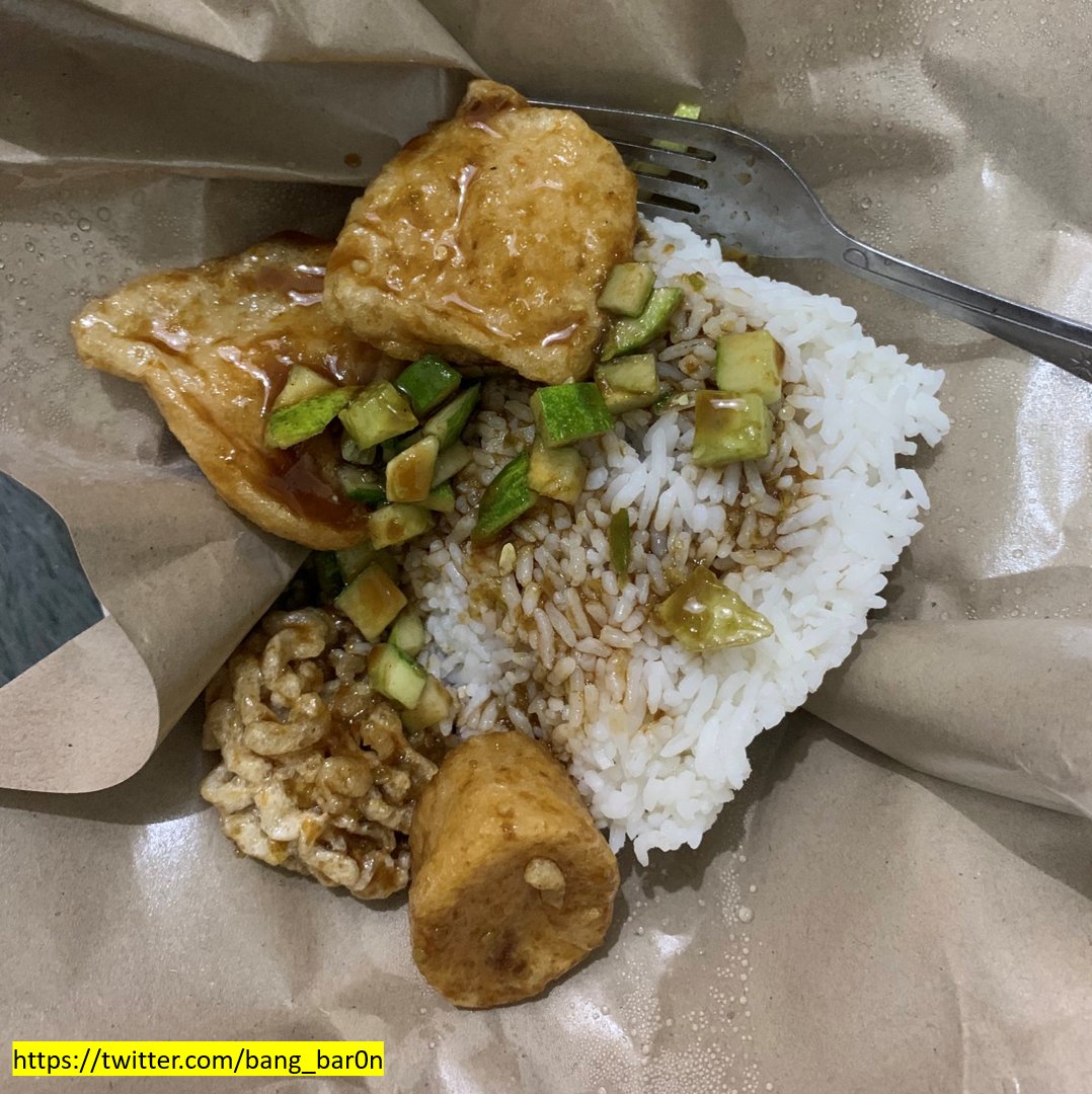 bliblidotcom's tweet photo. Mana yang ternyata enak kalo pake nasi? 😅

a. Martabak telor 
b. Bakso
c. Batagor
d. Pempek

abcd? 🙏 #PirtinyiinSidirhini https://t.co/yt2iQlu1cX