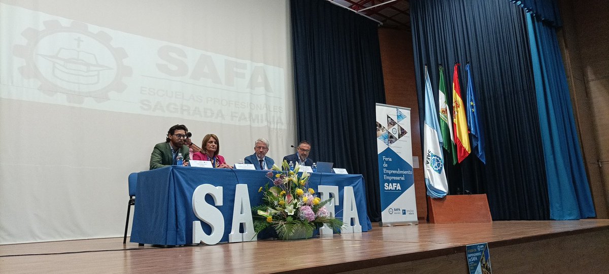 En Andújar con los compañeros de SAFA en la inauguración de la Feria de Emprendimiento Empresarial.