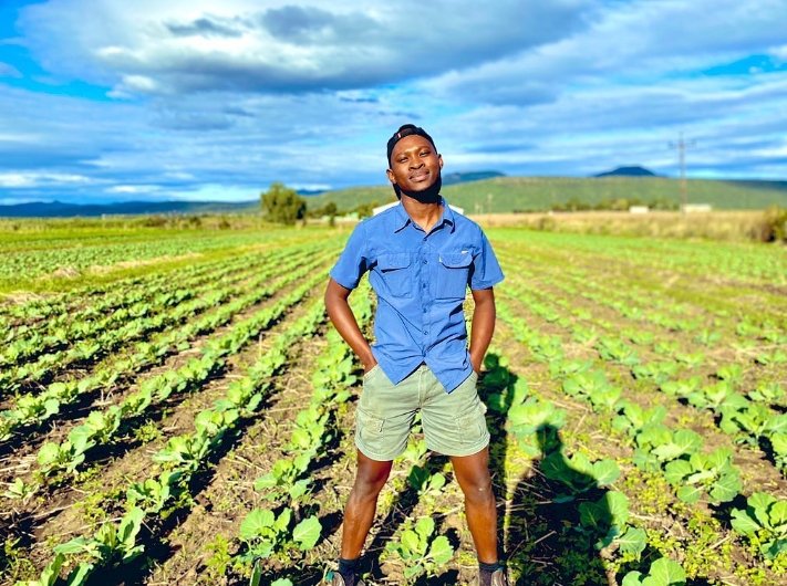 startfarmingnow's tweet photo. "🌱 Sustainable vegetable farming: a path to nutritious produce while preserving the planet! ♻️ Soil health, water conservation, organic practices, biodiversity, energy efficiency, waste management and community involvement the key elements of a greener future #SustainableFarming https://t.co/Eko5i9wfrD