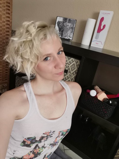 Je veux avoir les fesses rouges!!! Hop hop hop je vous attends :p https://t.co/6BpHa3snad<a href="/tag/photoshoot"class="tags"><span>#photoshoot</span></a><a href="/tag/modeling"class="tags"><span>#modeling</span></a><a href="/tag/blackandwhitephotography"class="tags"><span>#blackandwhitephotography</span></a>