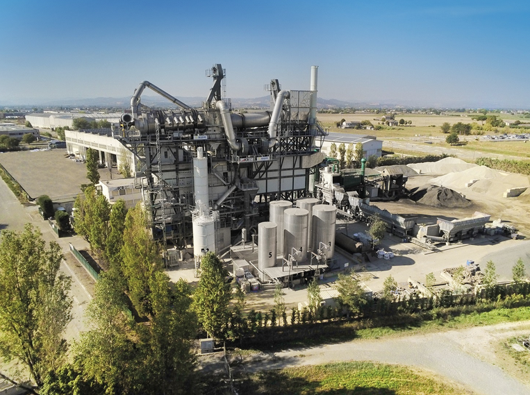 Aggregates Business tweet media