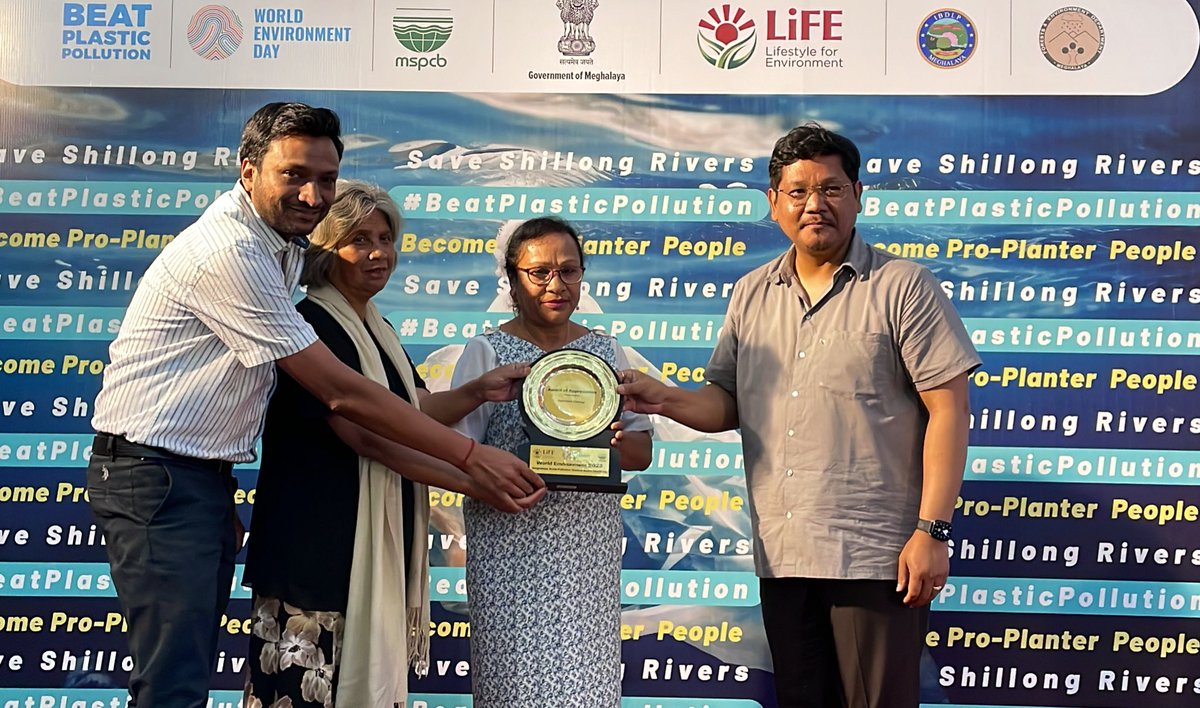SangmaConrad's tweet photo. The Government is taking active steps in conservation of the environment with initiatives like Save Shillong Rivers Campaign, Payment for Ecosystem Services, Rejuvenation of Rivers, Seed ball and tree plantation drive. These initiatives are being executed together with the community. 

Today we awarded Dorbar Shnong, Civil Societies & Organisations involved in cleaning rivers & maintaining cleanliness. They are true role models of our community.

@byadavbjp @moefcc