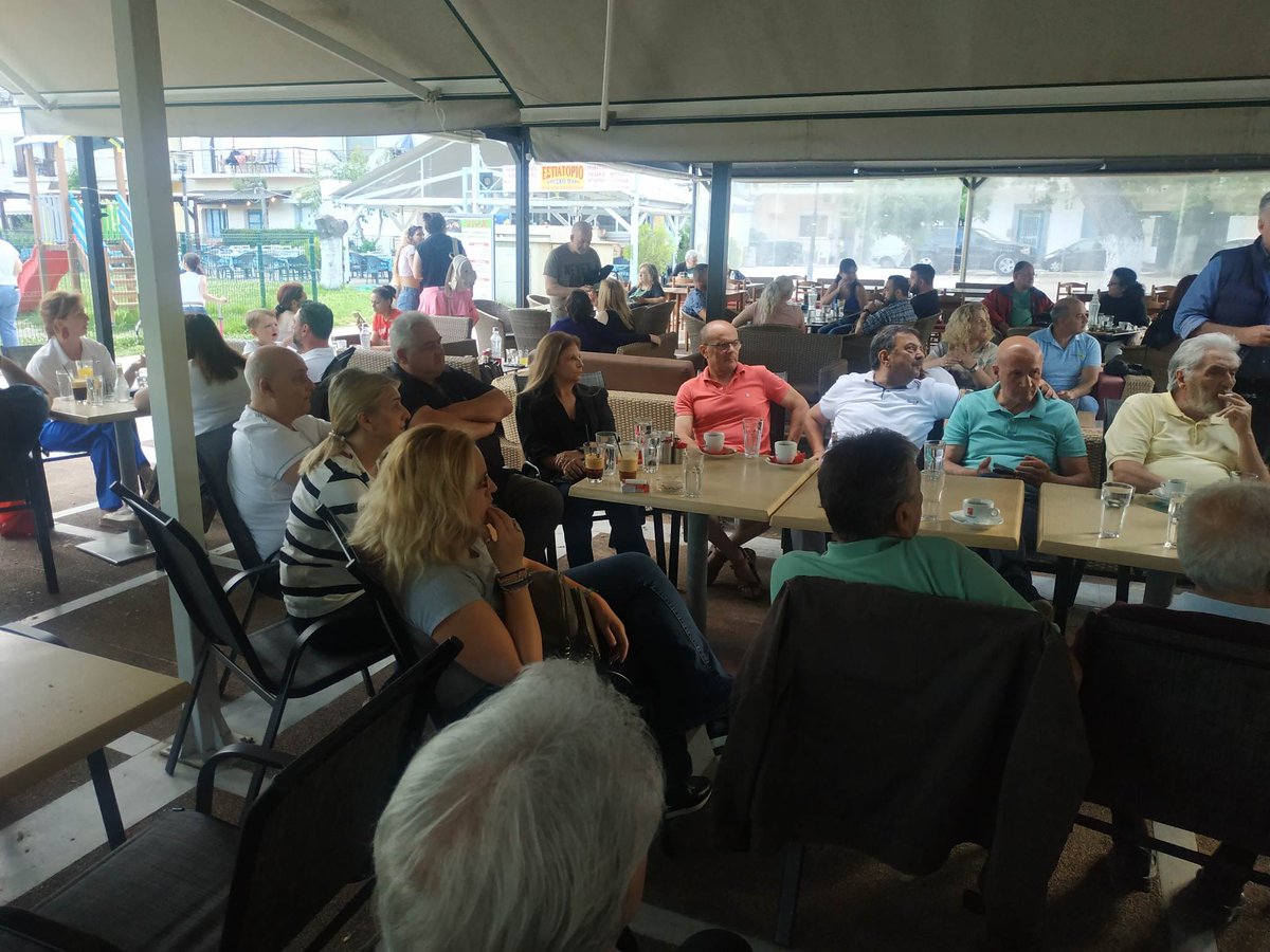NE_Fthiotidas's tweet photo. Άγιος Κωνσταντίνος - Καμένα Βούρλα - Καινούργιο - Μώλος.Η Δημοκρατική Παράταξη είναι εδώ ! Συνεχώς μεγαλώνει και πλέον η ανατροπή είναι αναπόφευκτη ! #pasok  #pasok_kinimaallagis #pasok_kinal_fthiotidas #ekloges2023 #fthiotida #agioskonstantinosfthiotidas #kamenavourla #molos https://t.co/alfsbgmx5L