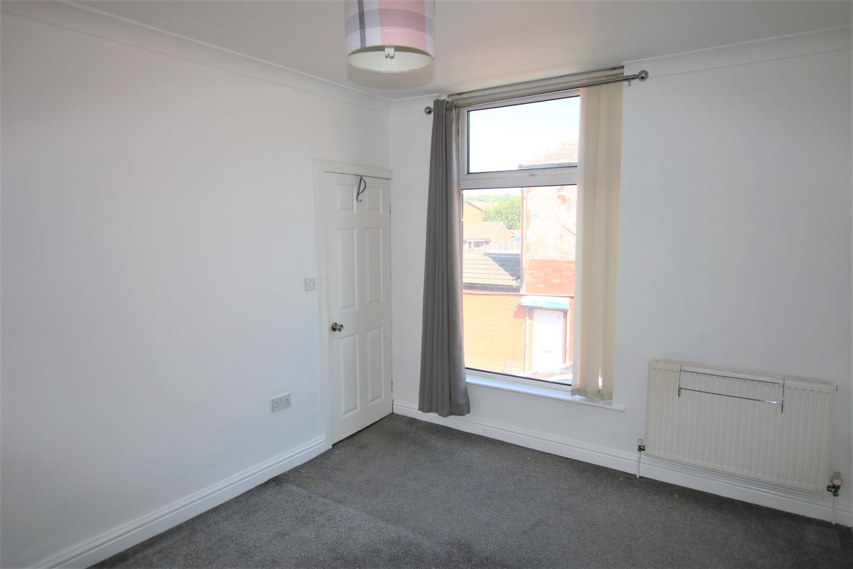 Crown Estate Agents tweet media