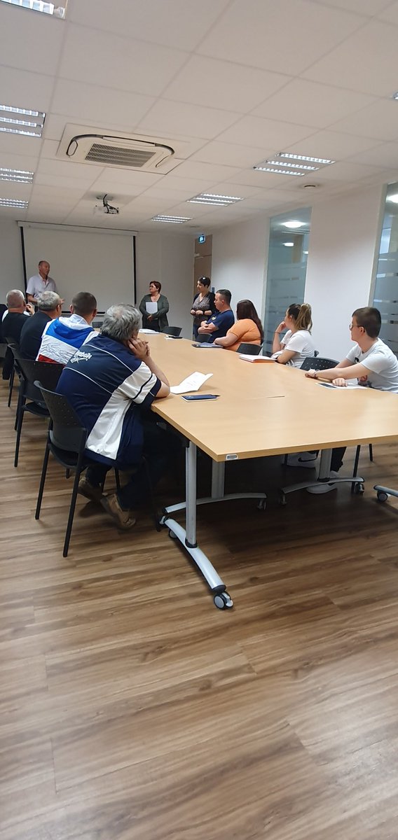 L’entreprise  Fil’éco basée à Viesly était présente pour des recrutements en industrie textile 🧶 
9 personnes étaient présentes et 7 débutent une immersion 🙌🏻🚀 #onestlàpourvous