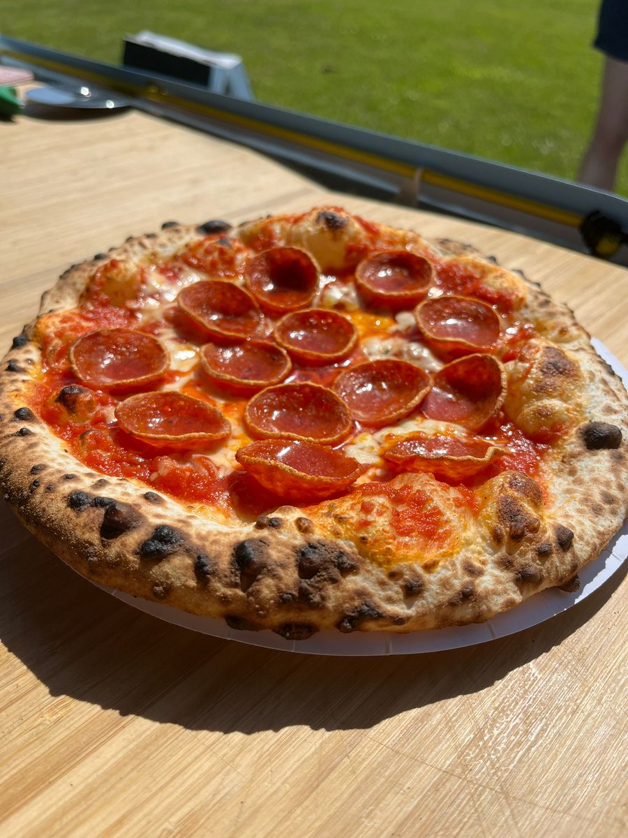 It was an afternoon filled with fun at the Blackhall Sports Day on Saturday! ☀️ We had a sell out day, serving up an amazing 180 pizzas! 🍕 A great #community #event, thank you for having us @blackhall_csc we're looking forward to the next one already! #PizzaWithAPurpose