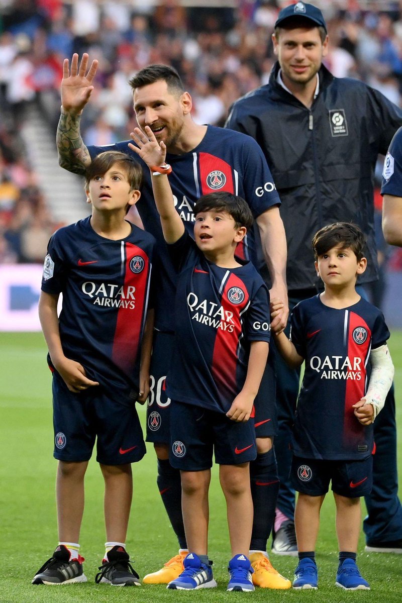 OperaHubSupport's tweet photo. Transfer: Messi makes special request to Saudi Arabian club to favour Barcelona.

https://t.co/VWdH7S4IOS
#OperaNews #Messi𓃵 https://t.co/Q1k3A2Z9rC