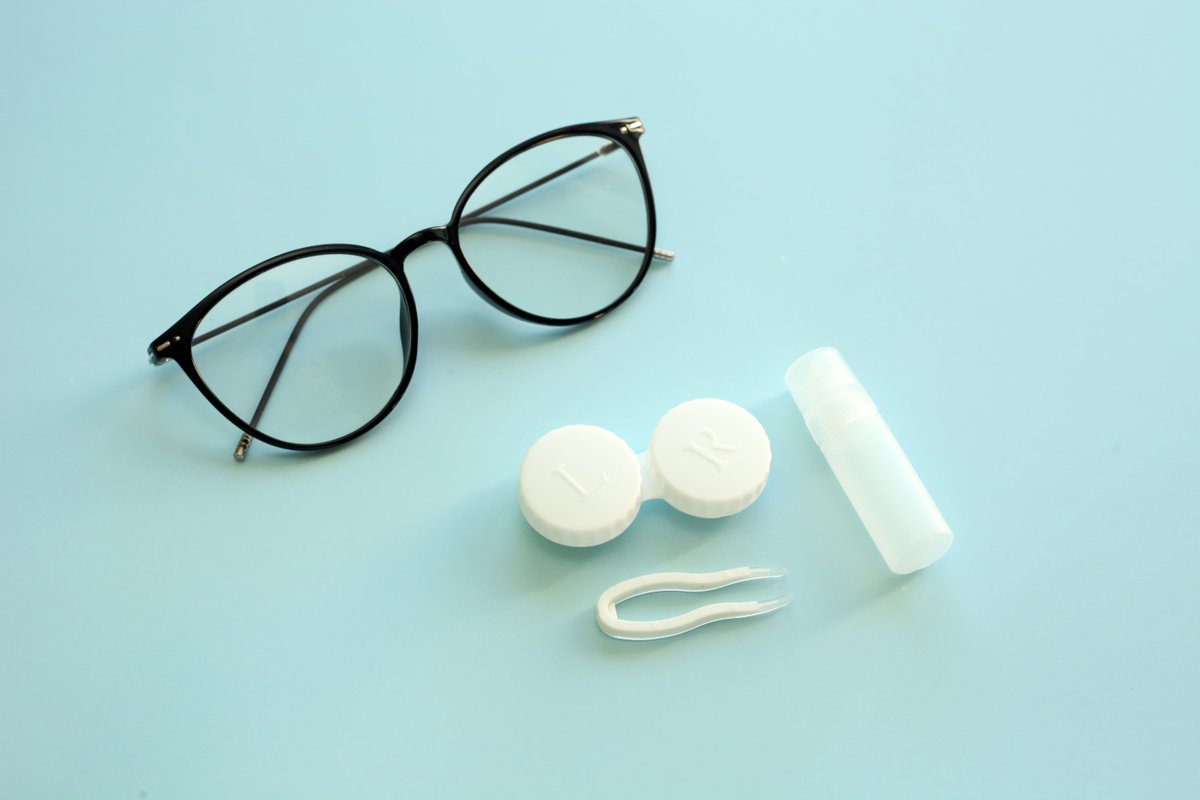 Le verdict est tombé : vous avez un trouble de la #vision, et vous allez devoir vous équiper d’une correction visuelle 👁

Vient alors l’heure du choix : #lentilles ou #lunettes ? Chacune des deux solutions présente ses avantages et ses inconvénients 👇
opticiensparconviction.fr/choisir-lunett…