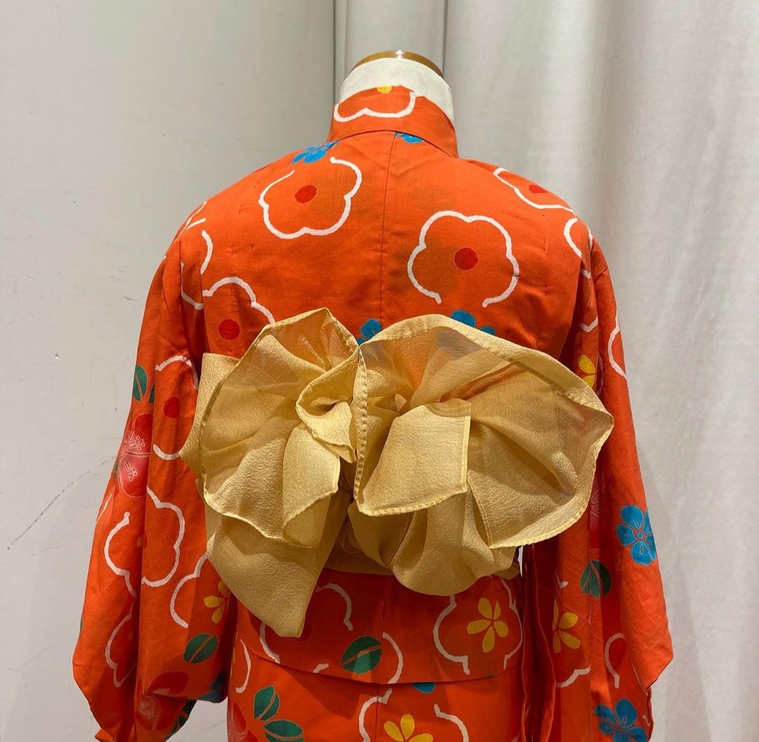 toushinankyoto_'s tweet photo. Hello☺︎
This is YUKATA for Kids🧡🌼
Just like this vivid colors are the popular ones for summer season.

#灯心庵
#Toushinan
#着物
#KIMONO #Kimonostyle
#羽織 #羽織り
#HAORI #Haoristyle
#浴衣 #YUKATA
#kidsyukata 
#京都 #KYOTO
#love #lovejapan⁡
⁡#kimonofashion https://t.co/9R2bN2nrqb