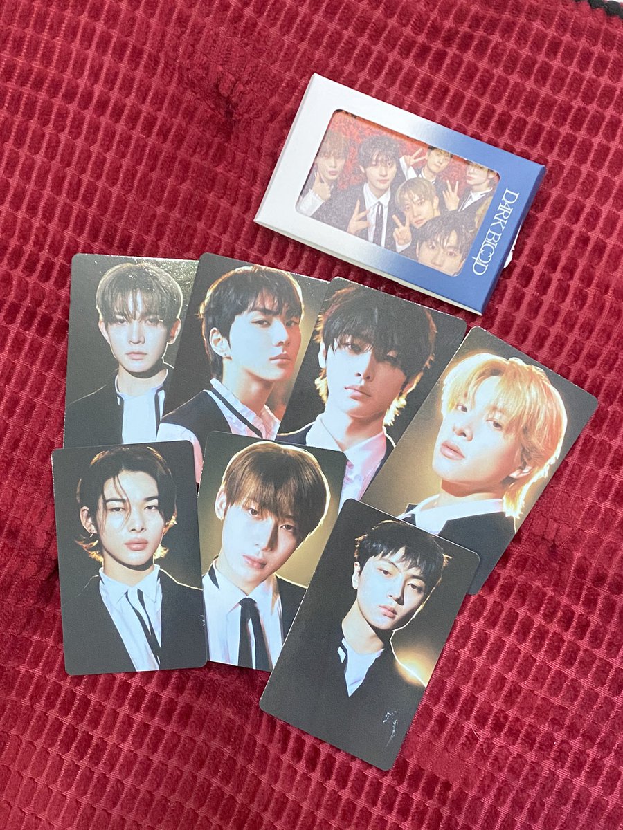 wonyricdiary's tweet image. dark blood weverse album unsealed giveaway kasi napauwi ko sunsun ! 

one winner of unsealed dark blood concept pcs + qr 

— mbf
— like &amp;amp; rt
— will sdm the winner 
— ends if i hit 780 followers

★ en enha enhypen giveaway ga bite me jungwon heeseung jay jake sunghoon sunoo ni-ki