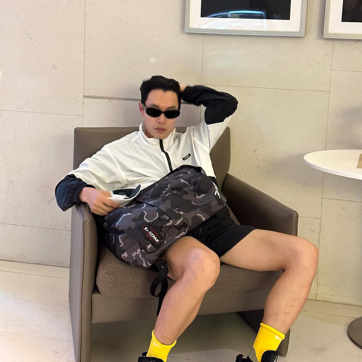 02959's tweet photo. 류준열 인스타그램 
See you again 🇵🇭 https://t.co/Mgv5bAnUoa