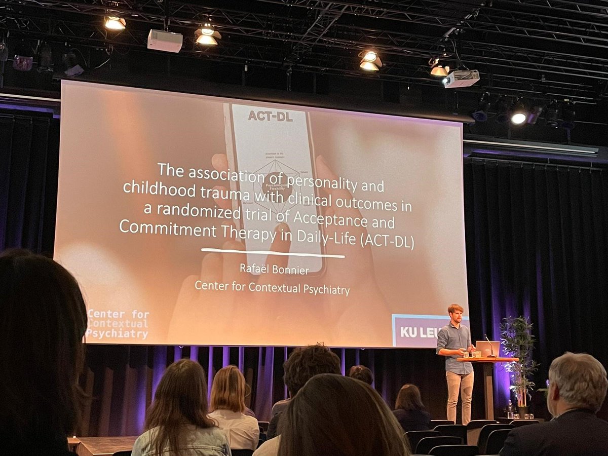 Our colleague Rafael Bonnier from <a href="/ccp_leuven/">Center for Contextual Psychiatry</a>  presented his work on the use of #EMIs in people with childhood trauma at the #saa23Ams conference <a href="/SAAscience/">Society for Ambulatory Assessment</a> 🔎📱