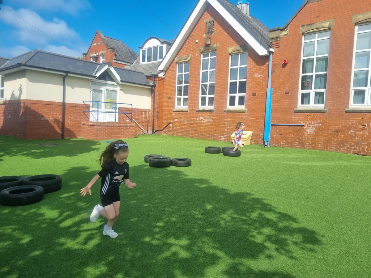 Blackpool FC Community Trust (@bfcct_) on Twitter photo Last week children were having lots of fun in the sun during the #HAF camp at <a href="/WestminsterFCAT/">Westminster Primary</a> 😁🌞
For more information on the holiday activity and food programme and the schools we offer places in, contact camp@bfcct.co.uk 🧡
#BlackpoolHAF #HAF2023
<a href="/BpoolCouncil/">Blackpool Council</a> Last week children were having lots of fun in the sun during the #HAF camp at <a href="/WestminsterFCAT/">Westminster Primary</a> 😁🌞
For more information on the holiday activity and food programme and the schools we offer places in, contact camp@bfcct.co.uk 🧡
#BlackpoolHAF #HAF2023
<a href="/BpoolCouncil/">Blackpool Council</a>