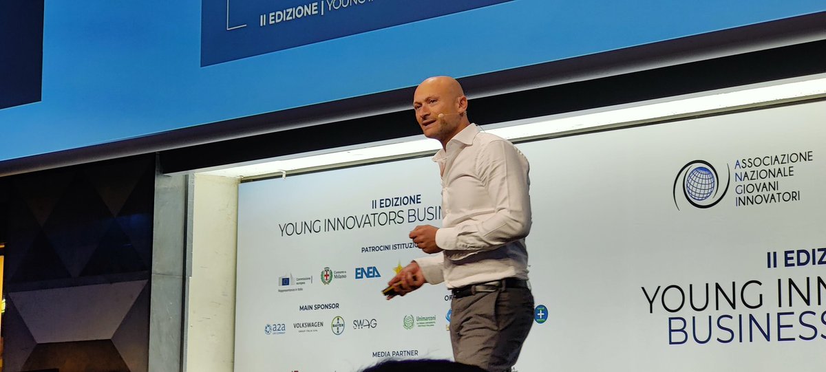 Cla_Gagliardini's tweet photo. Urban mining ⛏️
"Le città sono piene di materiali preziosi da recuperare" e A2A sta studiando come fare - Patrick Oungre, @gruppo_a2a Group Head of Innovation, CVC and Digital Hub.
Link alla diretta: https://t.co/BBDZKbeJkS
#YIBF #YoungInnovators #ANGI #adv https://t.co/v6AwOuOZie