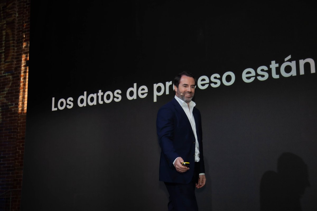 Celonis's tweet photo. “Process mining unearths a different way to do things, to make them better.”
We’re LIVE at Celonis World Tour Madrid.
“Just because something isn’t broken, doesn’t mean it can’t be improved.” - Javier Sevilla
#CelonisWorldTour #Madrid
#ProcessMiningRoadshow