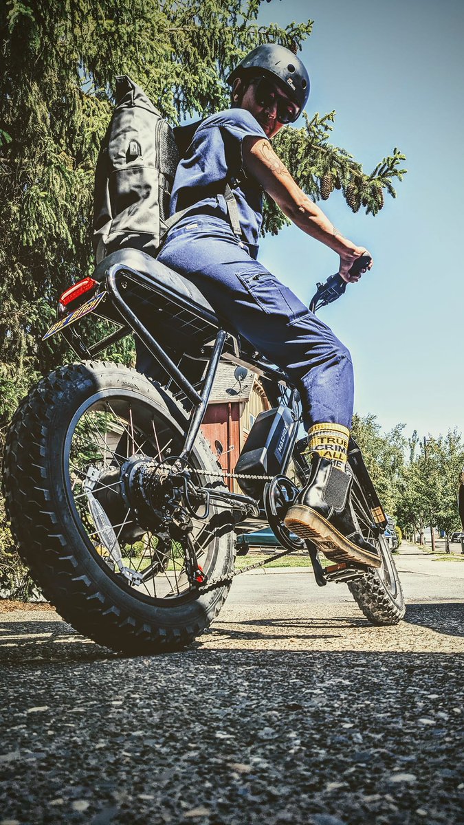 macfoxbike's tweet photo. The M20X just got a stunning style makeover, and we are loving the fresh new looks it offers! Thanks to the incredible photo shared by @DhadhaCrouch 🎉
#M20X #StyleMakeover #FashionInspiration #EndlessPossibilities #macfoxbike #MACFOX https://t.co/o34MkOgwbO